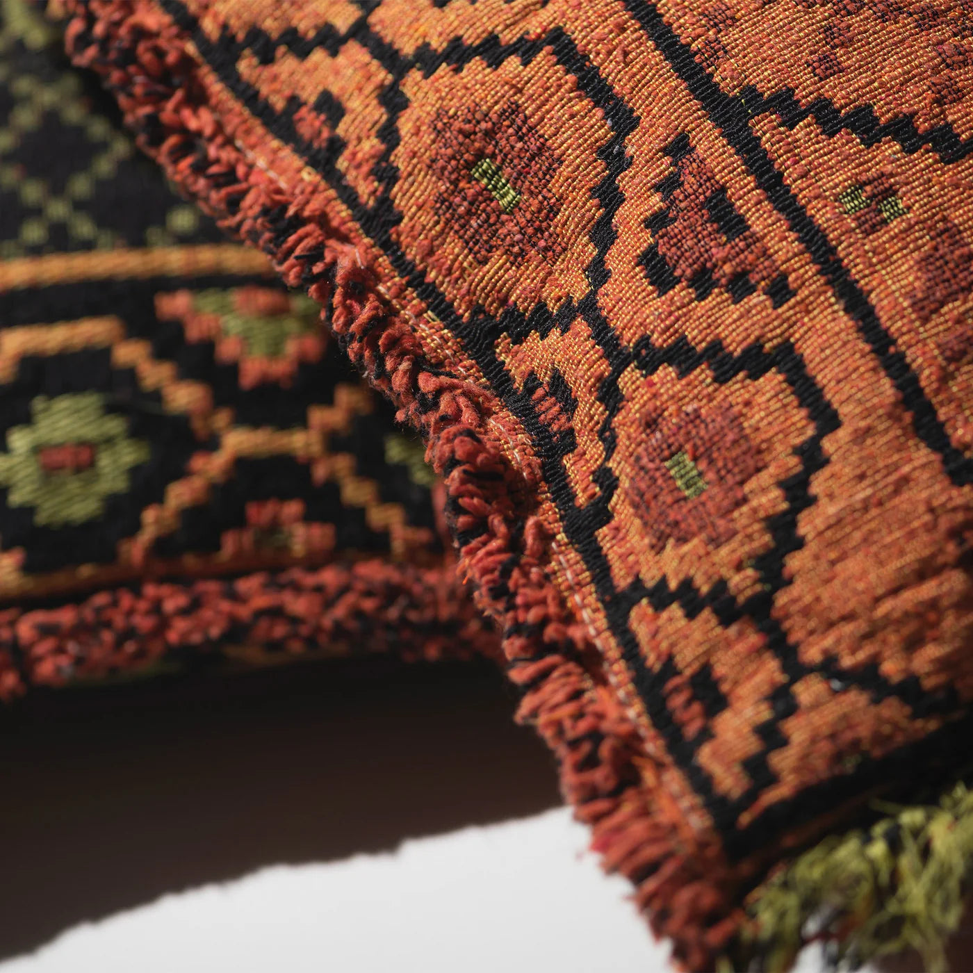 PUEBCO HYBRID INDIAN CUSHION - BLACK