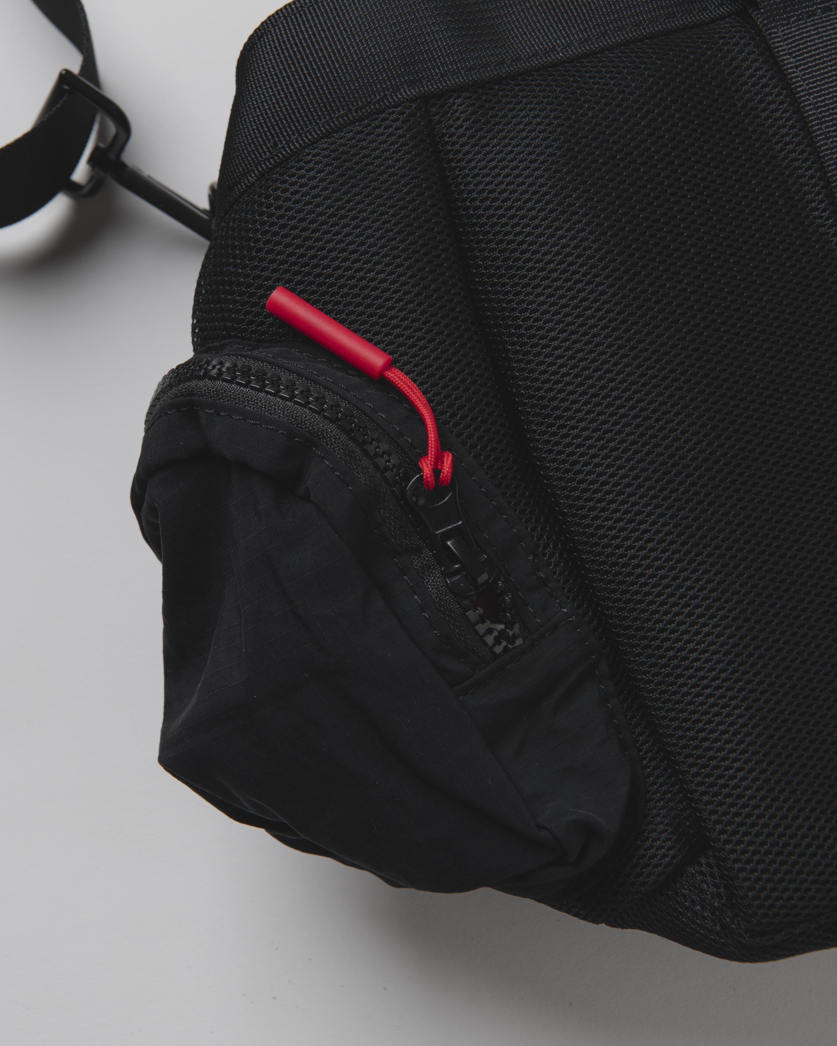 SOUP BARREL CROSSBODY - BLACK