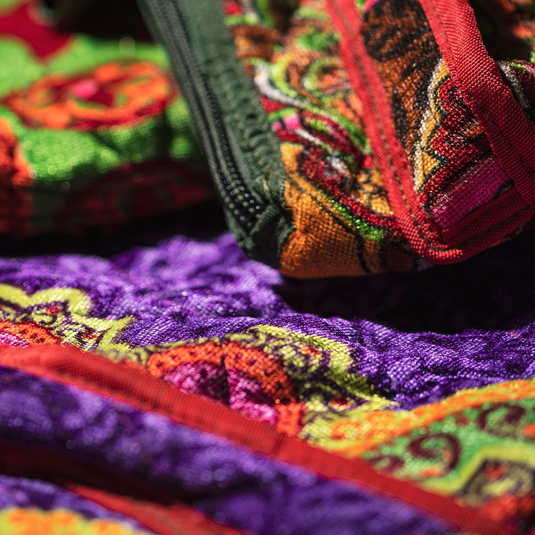 PUEBCO MAO'S HELMET BAG