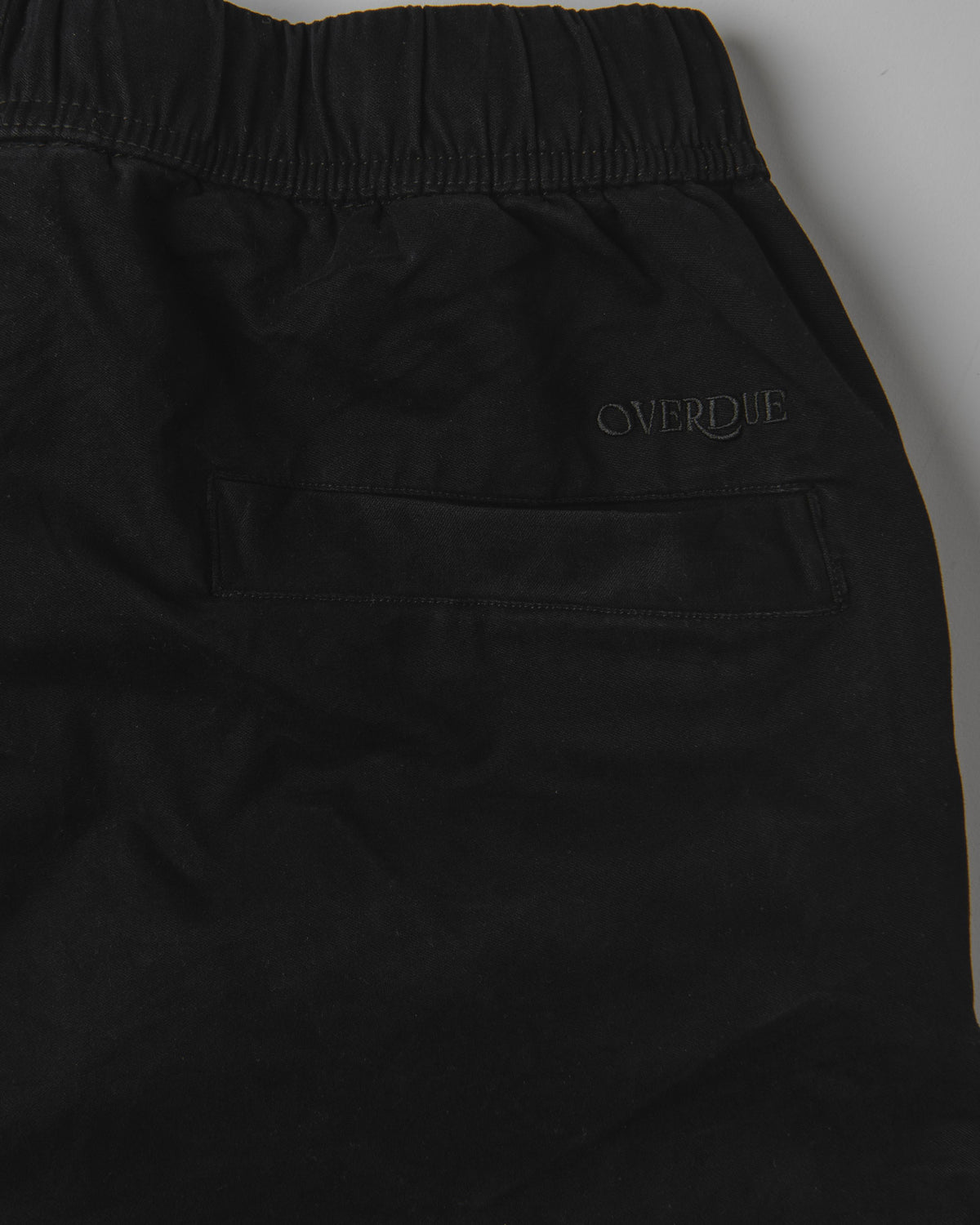 OVERDUE CORE CARGO LIGHT WEIGHT SHORTS - BLACK