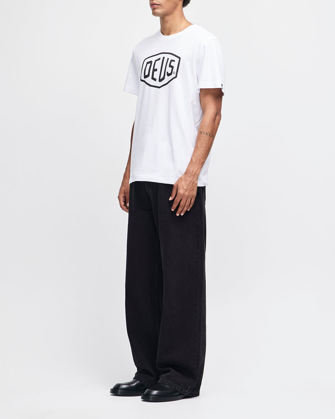 DEUS EX MACHINA Shield Tee - White