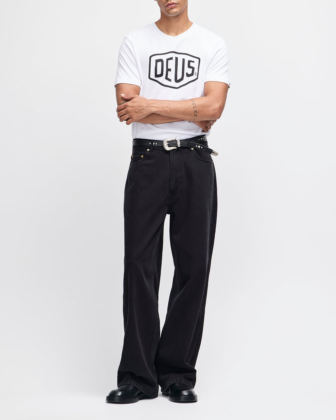 DEUS EX MACHINA Shield Tee - White