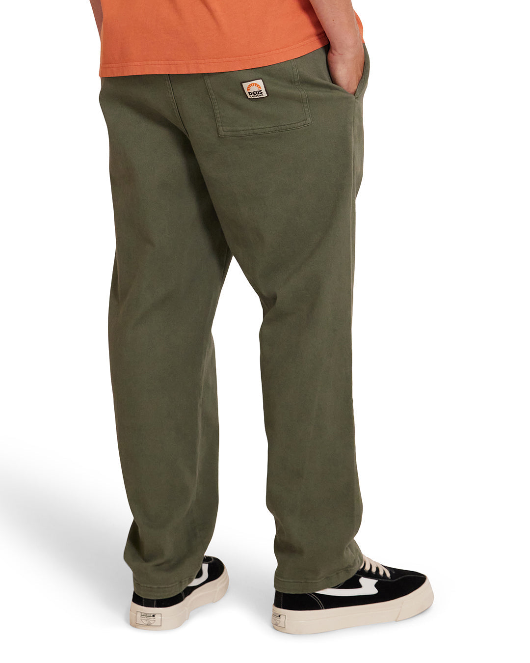 Infinity Twill Beach Pant - Clover|Model