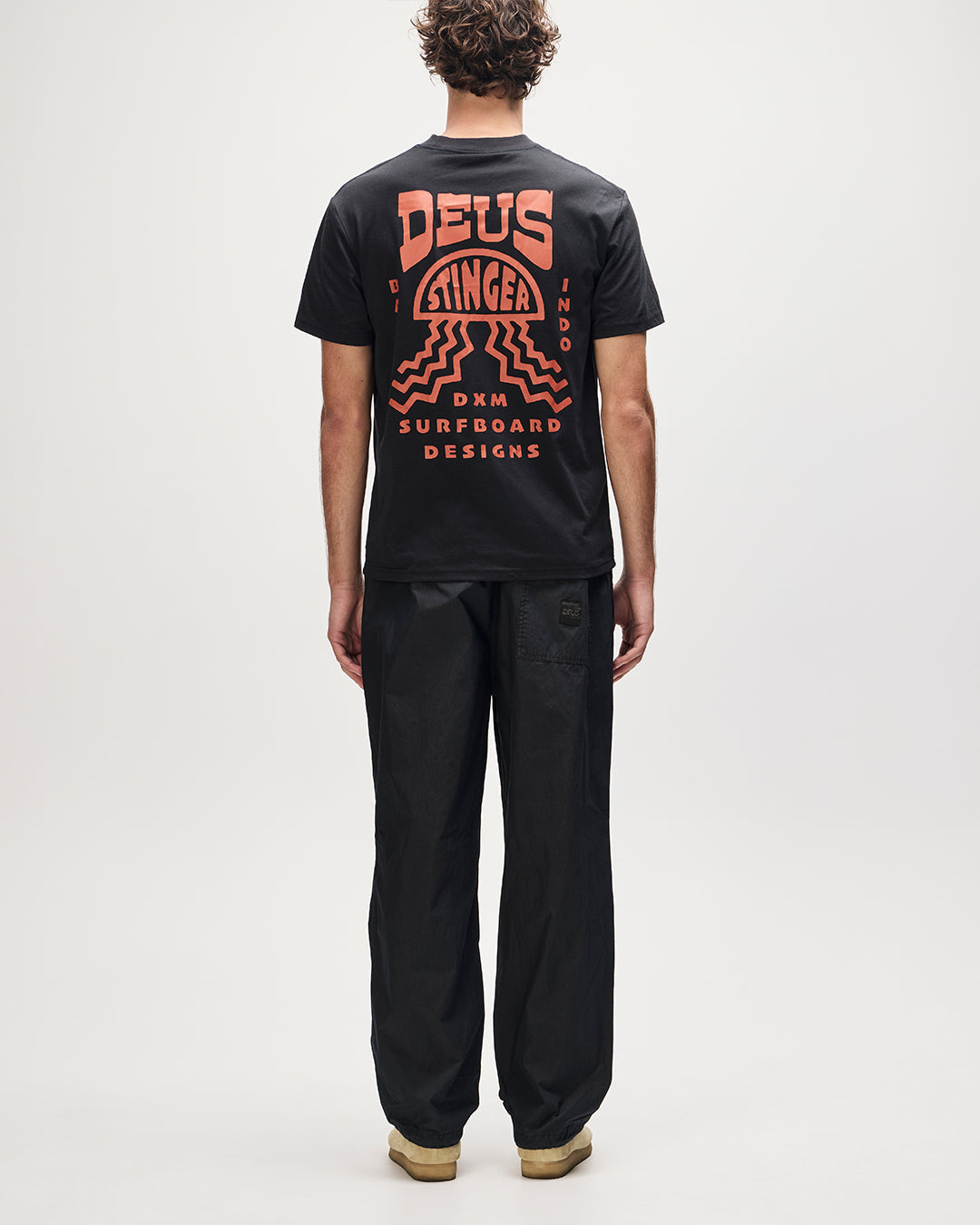 DEUS EX MACHINA STINGER TEE - BLACK