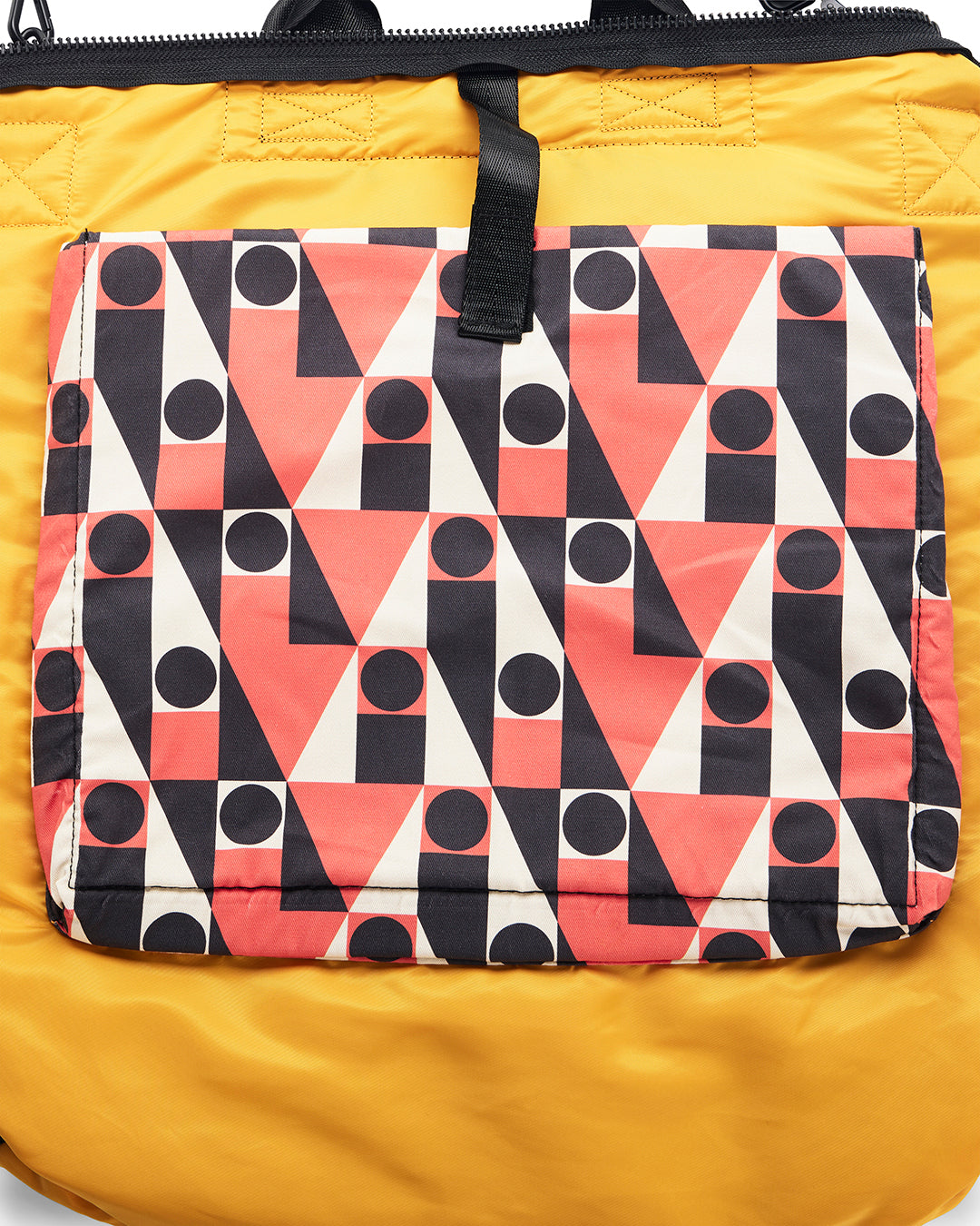 DEUS EX MACHINA MINI HELMET TOTE - BLACK