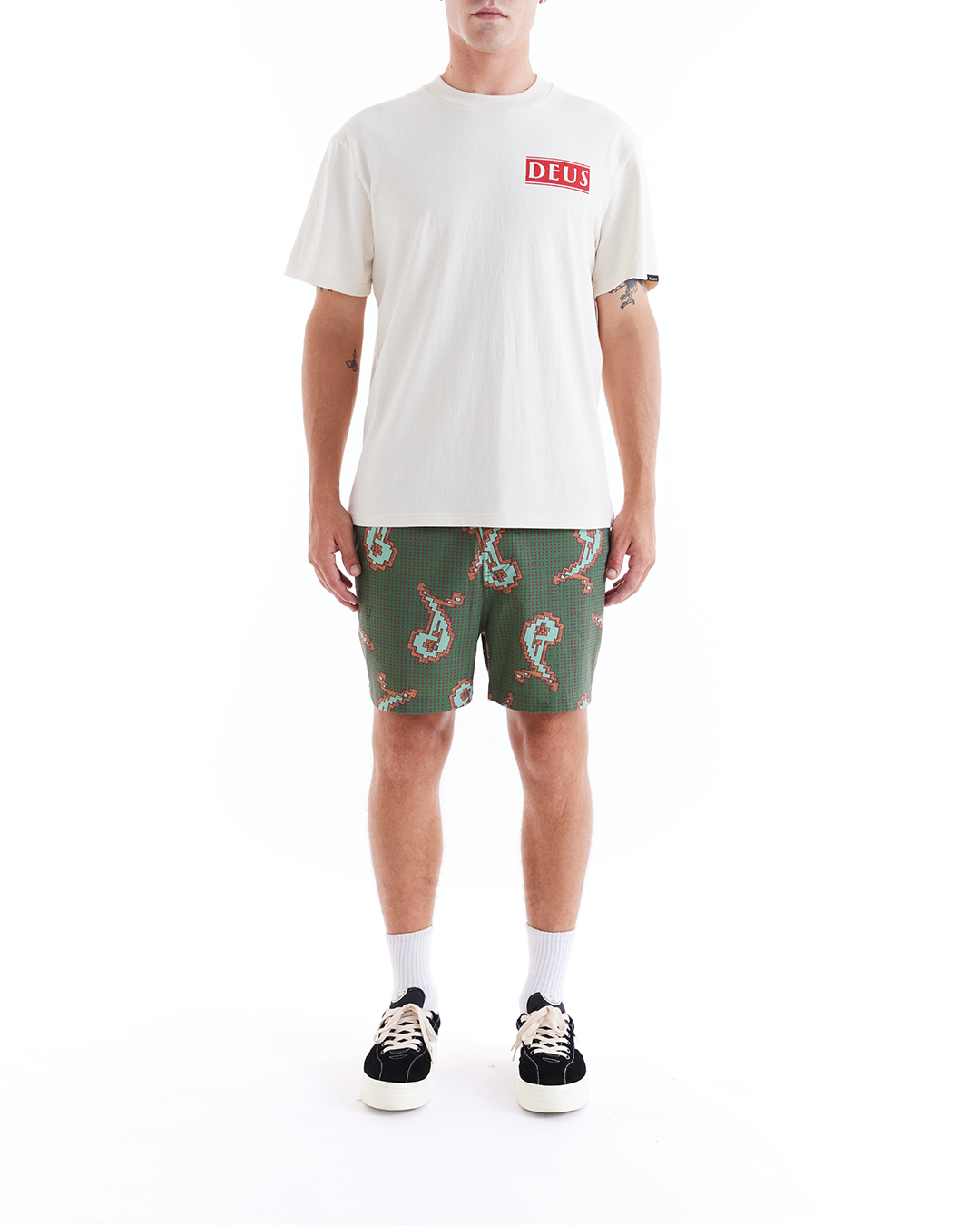 2 Bit Beach Short - Green|Model