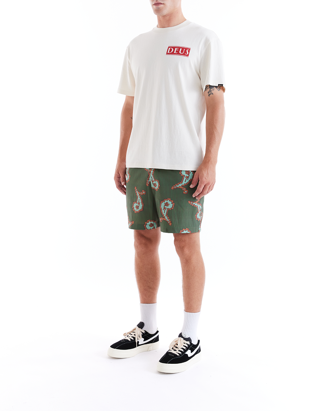 2 Bit Beach Short - Green|Model