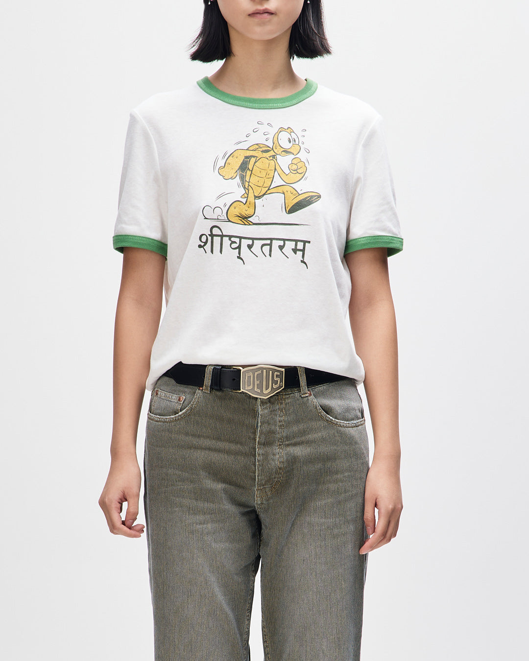 faster-tee-dirty-white|Model