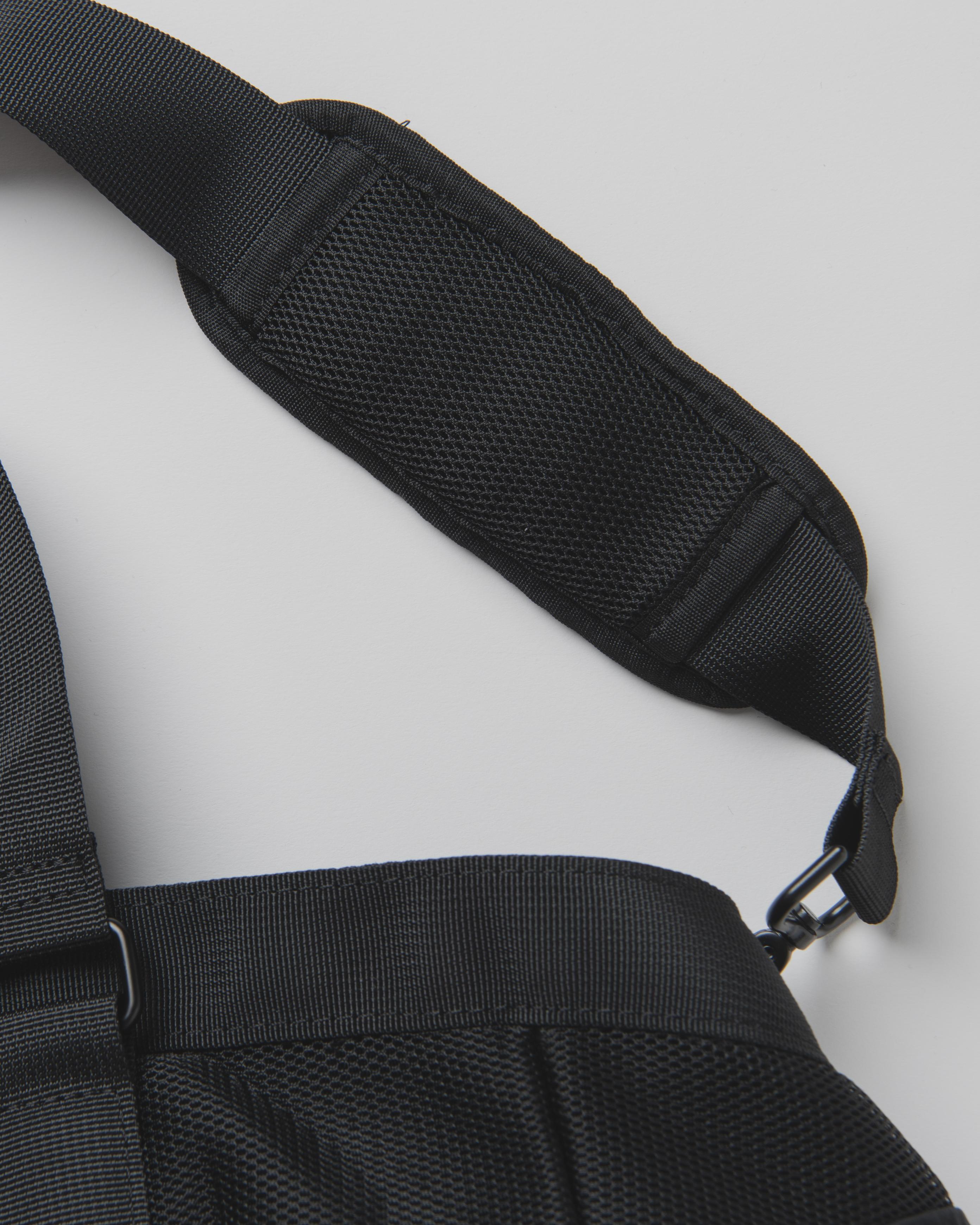 SOUP BARREL CROSSBODY - BLACK