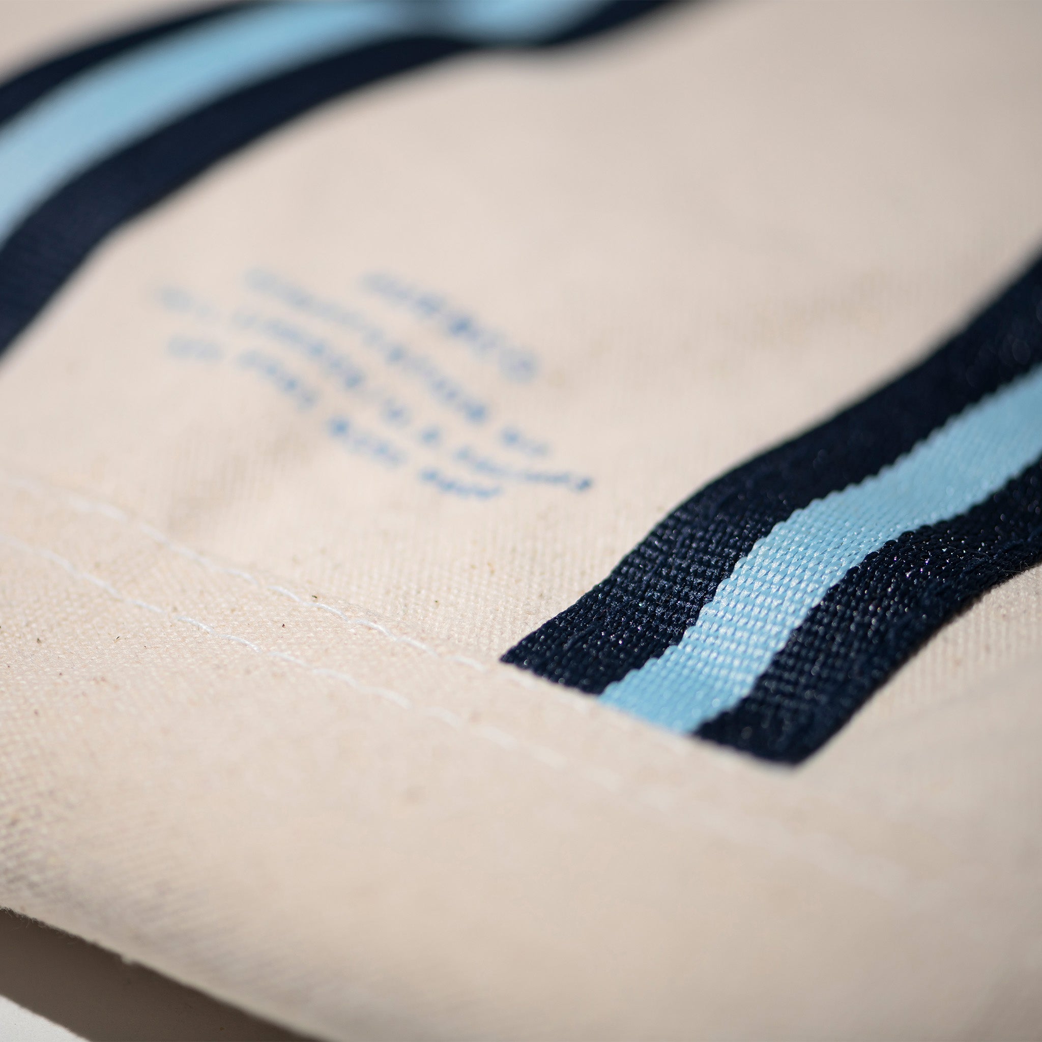 PUEBCO COLLEGE TOTE BAG / Market