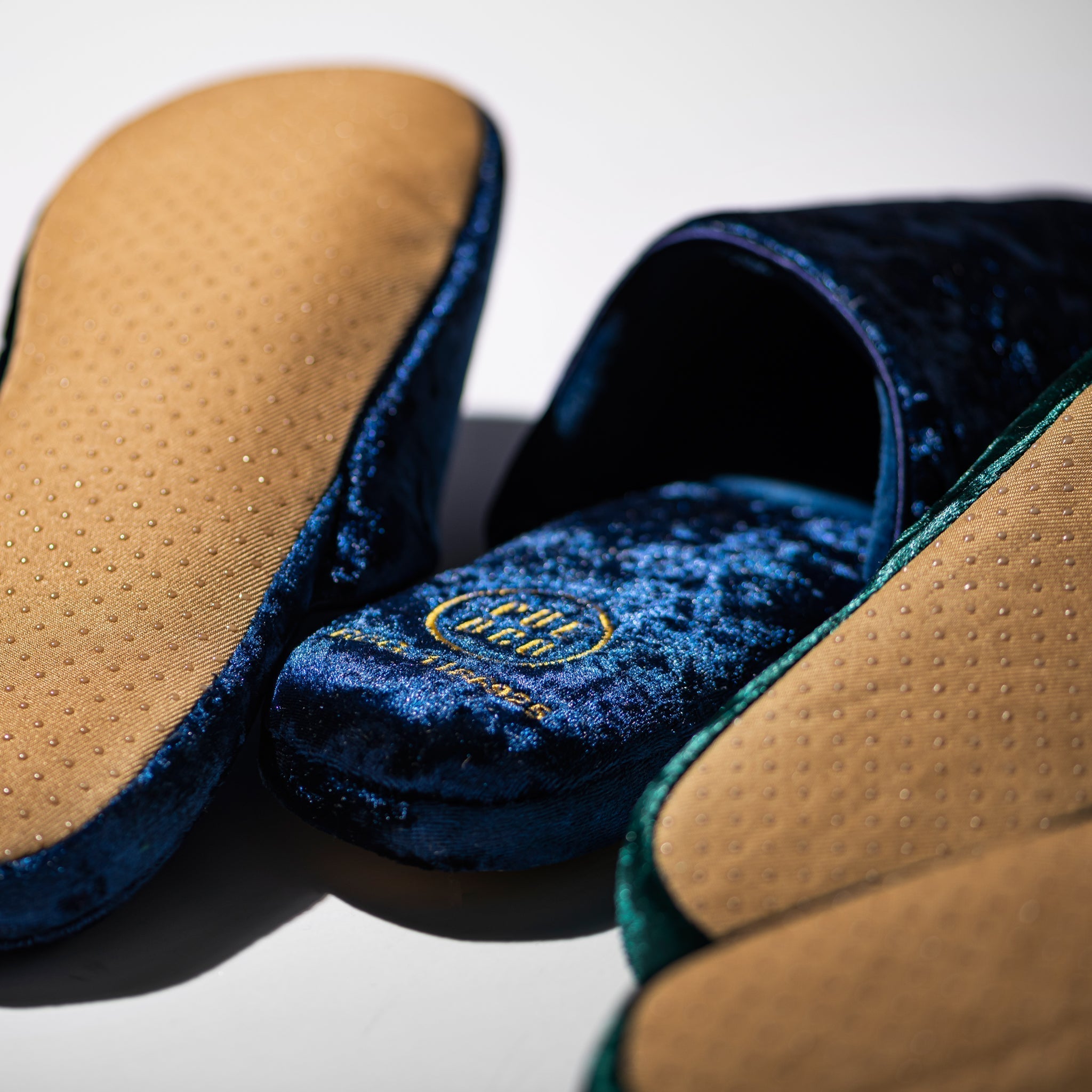 PUEBCO VELVET SLIPPER