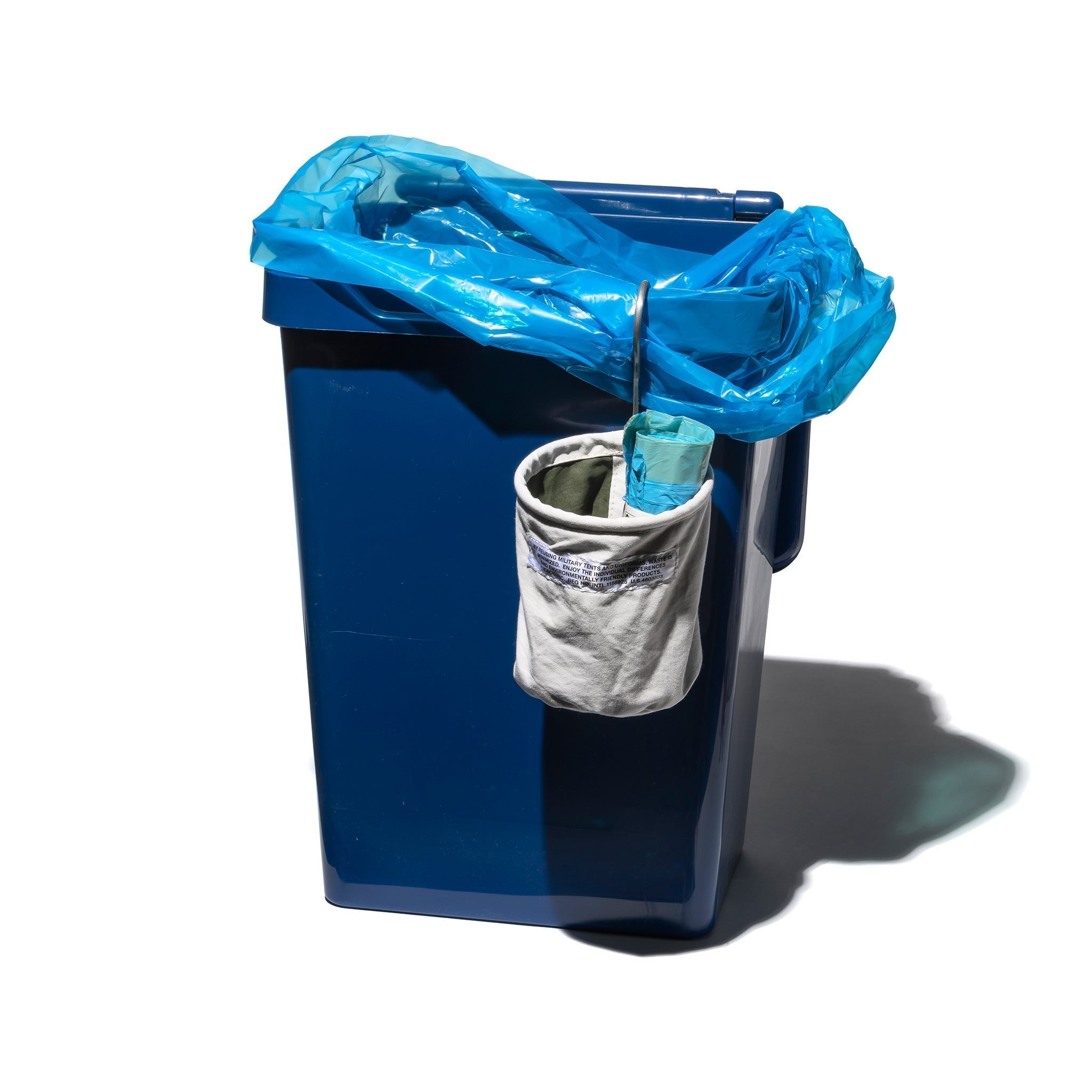 PUEBCO VINTAGE MATERIAL HOOK BASKET / Medium