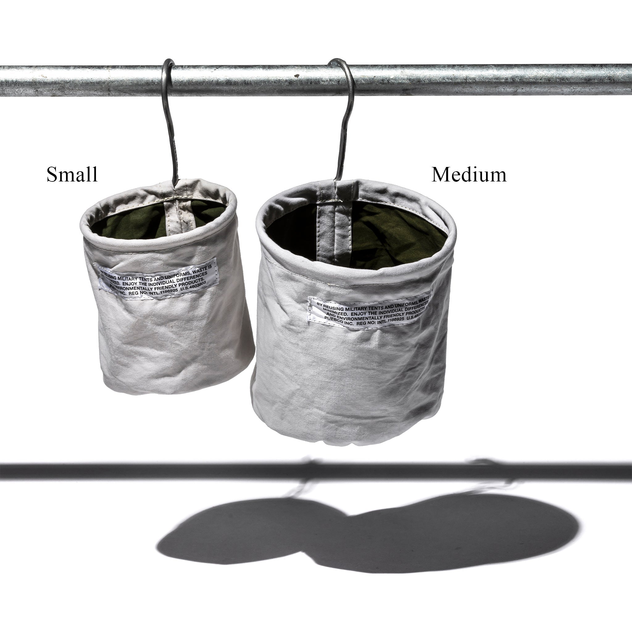 PUEBCO VINTAGE MATERIAL HOOK BASKET / Medium