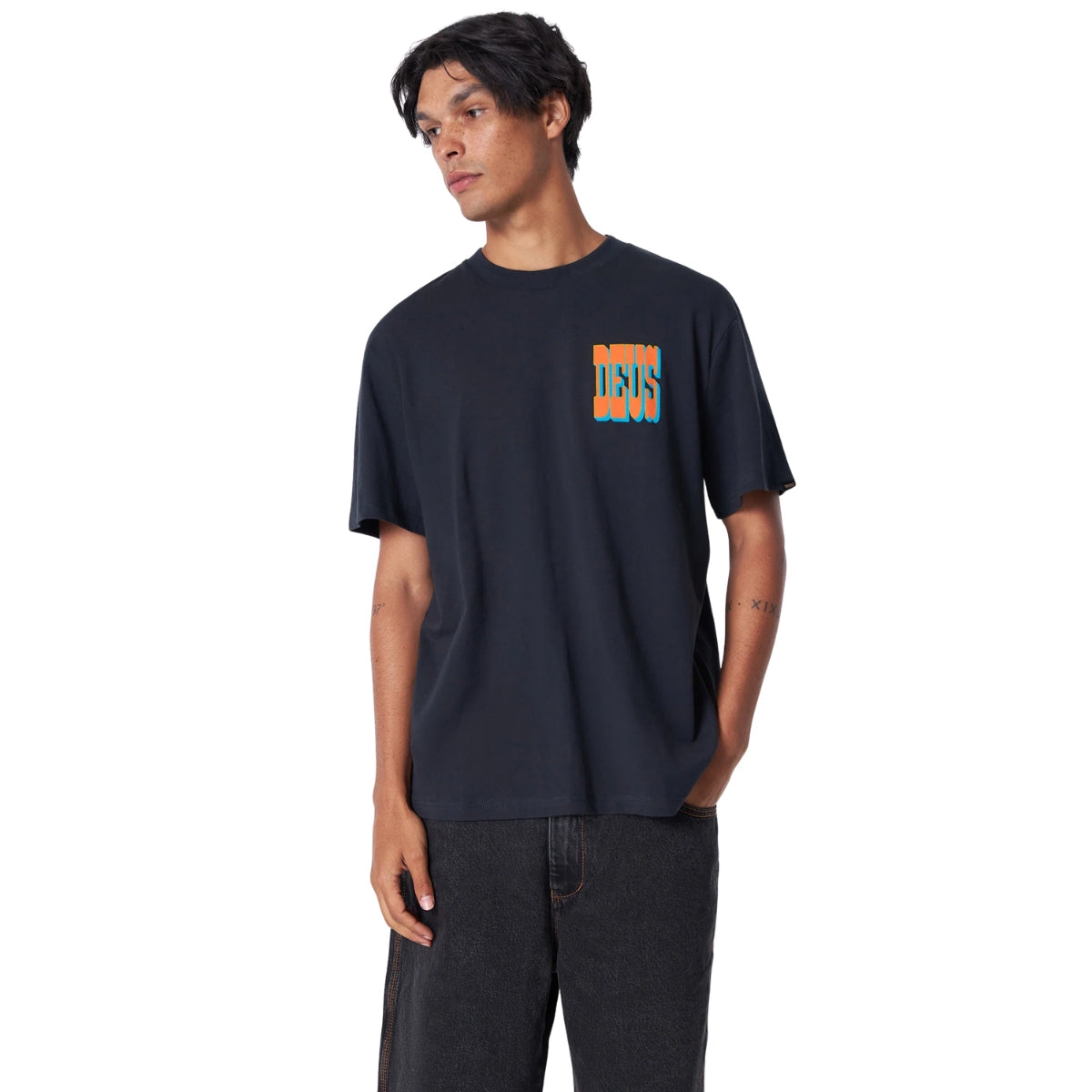 DEUS EX MACHINA KOI NO YOKAN TEE - BLACK