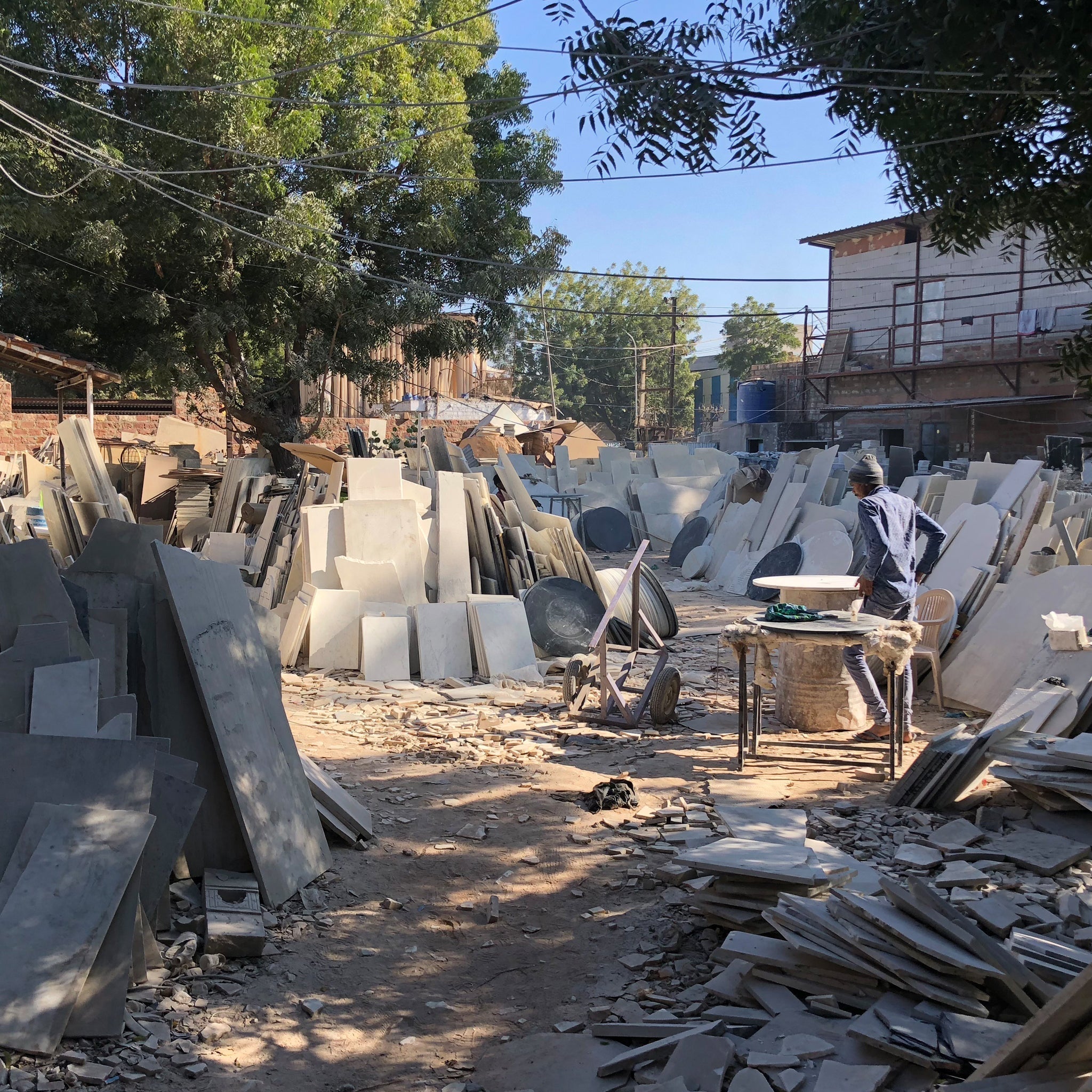 PUEBCO MARBLE FRAGMENT CUTTING BOARD