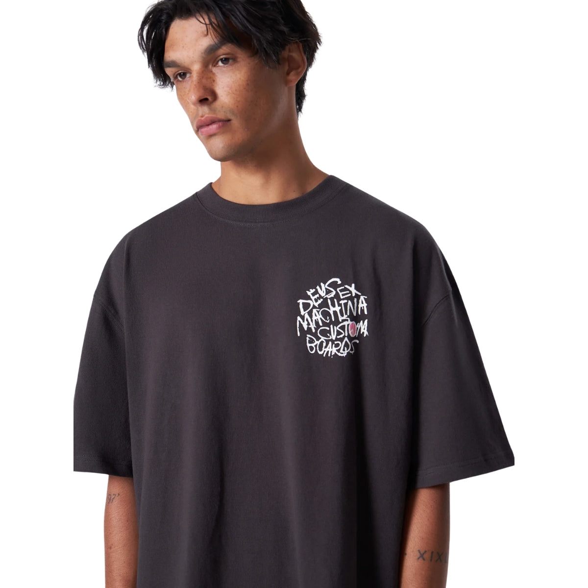 DEUS EX MACHINA WUNDERKIND TEE - ANTHRACITE