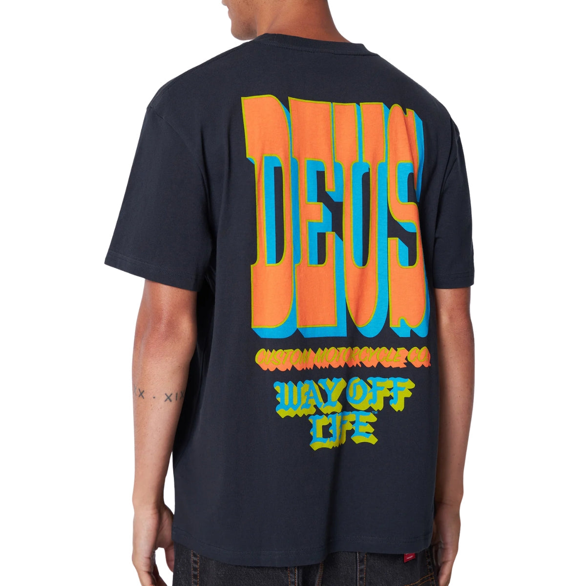 DEUS EX MACHINA KOI NO YOKAN TEE - BLACK