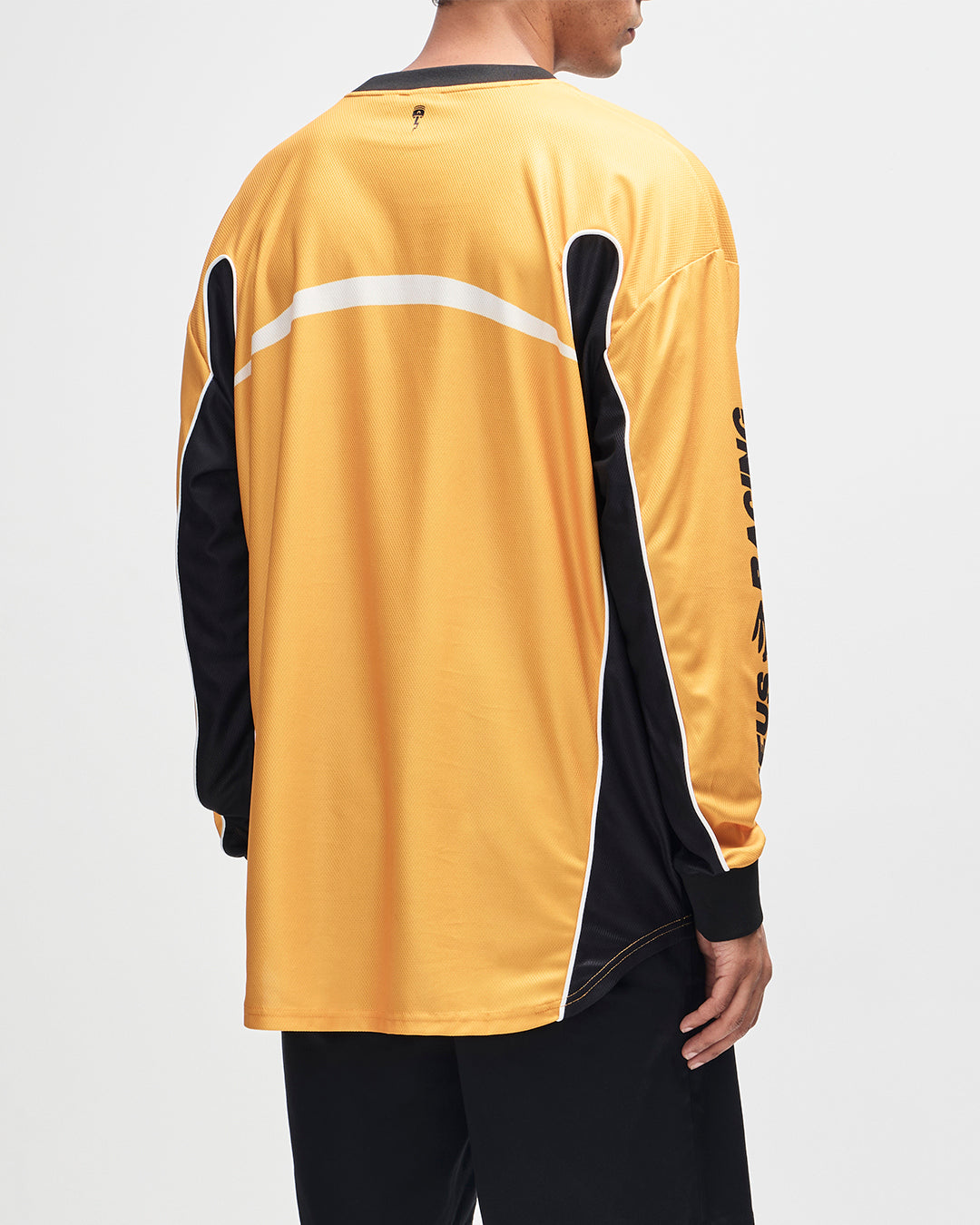 D261MLT381-SpectacleMotoJersey|Model
