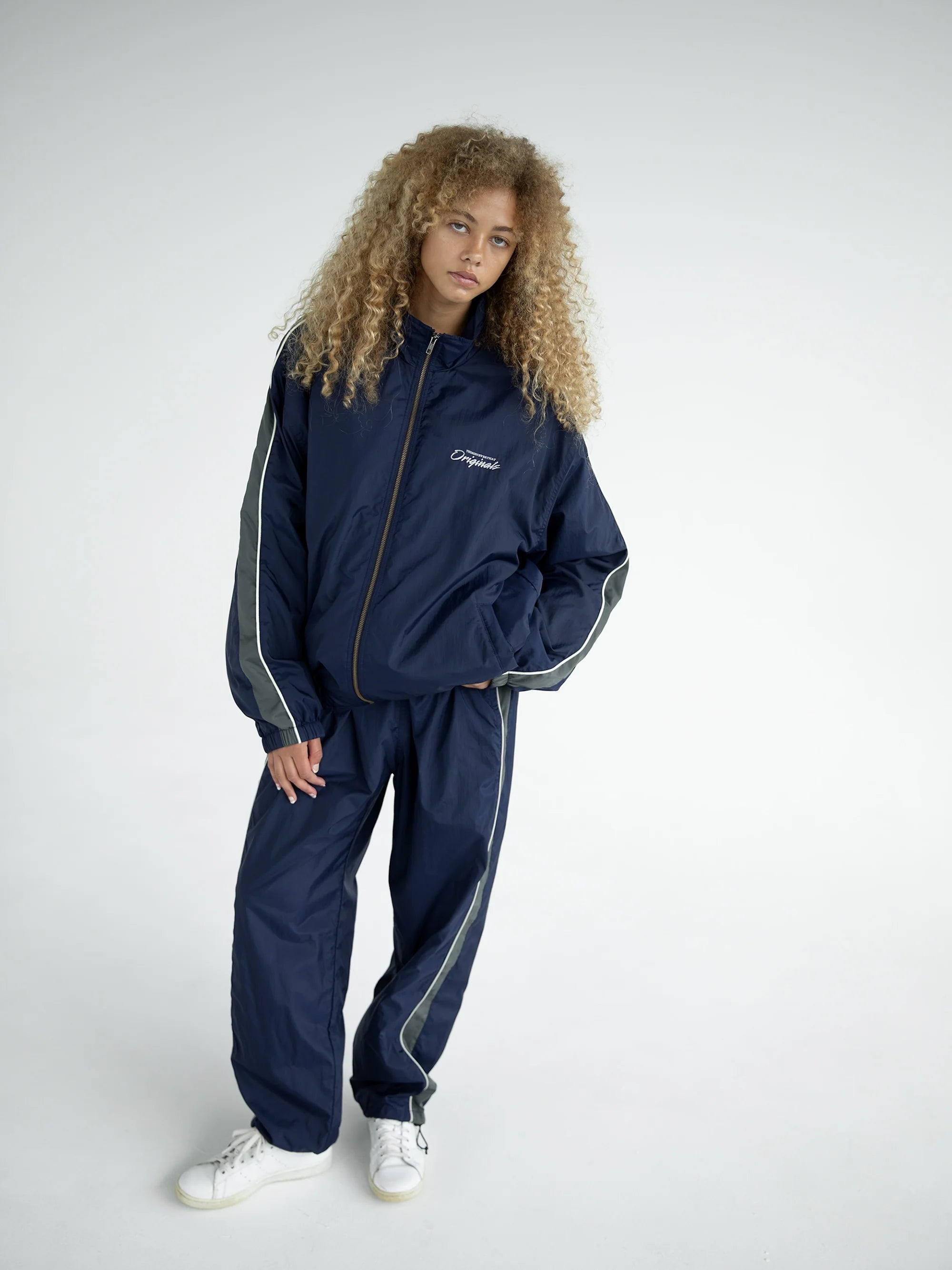 THISISNEVERTHAT - ORIGINALS WARM UP JACKET - NAVY
