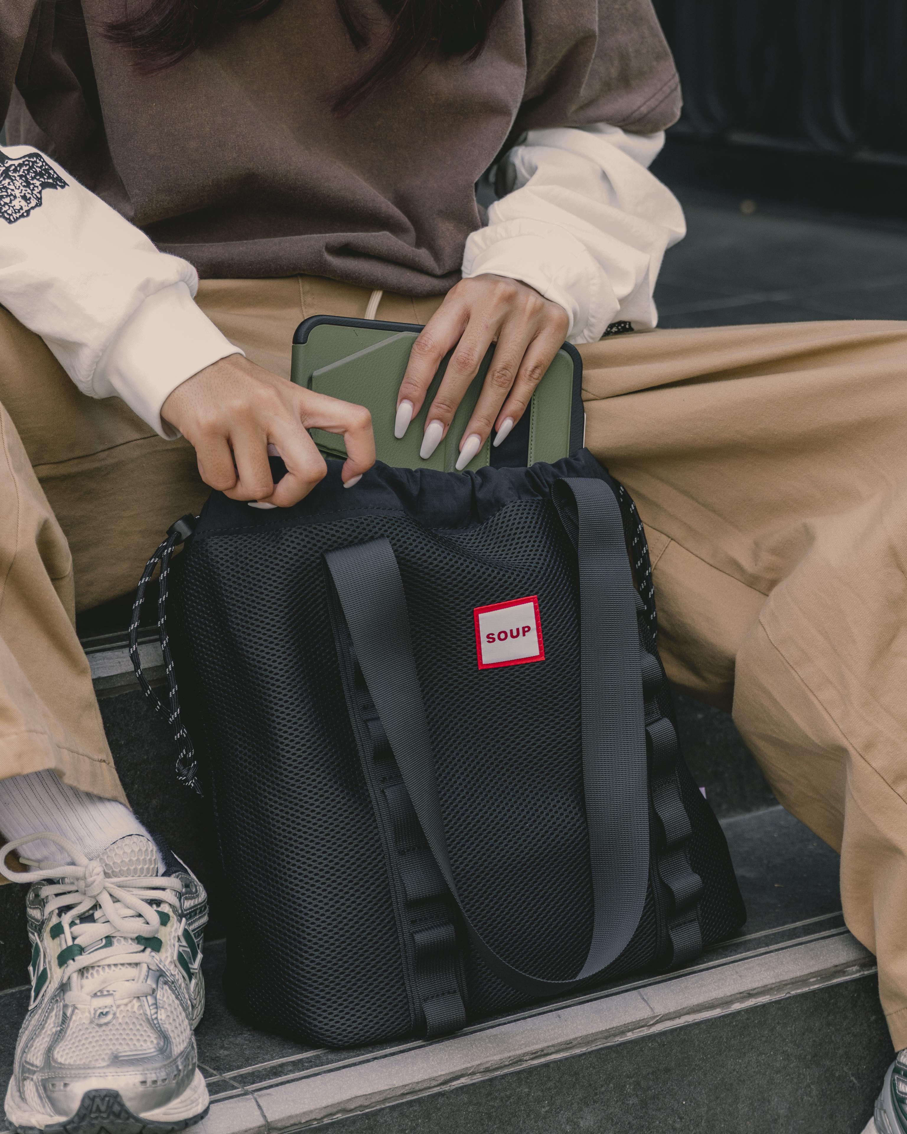 SOUP DAILY SHOPPER TOTE - BLACK