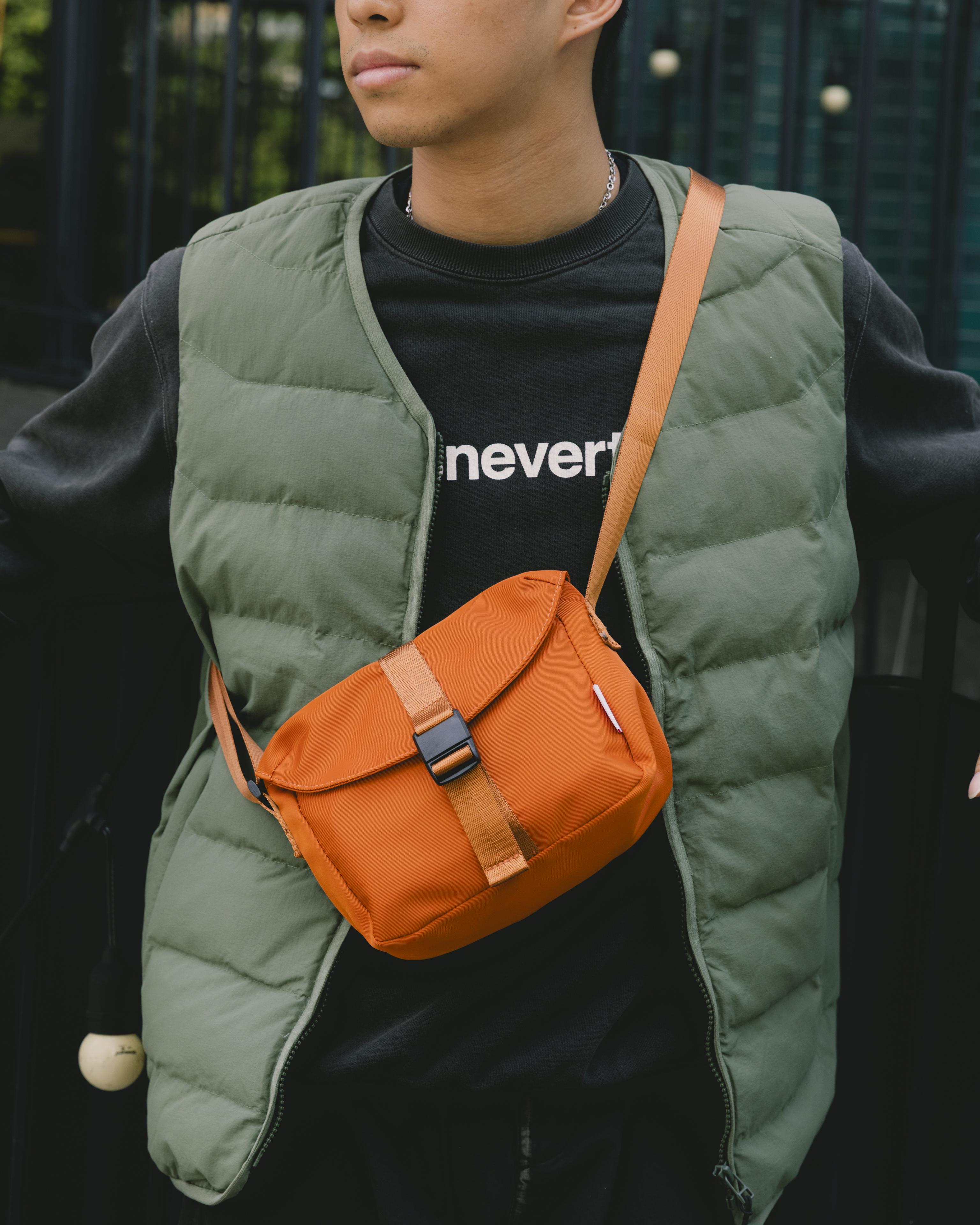 SOUP POSTMAN SHOULDER BAG - DARK ORANGE
